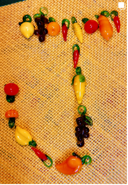 Collar de frutas de vidrio