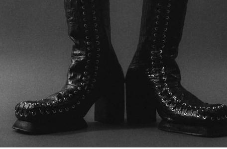 Botas negras de Naoa