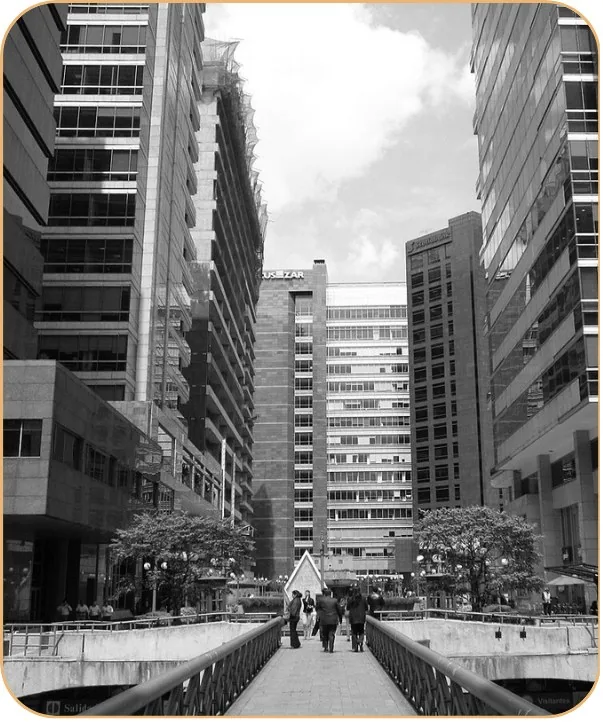 Torres de Santa Ana en blanco y negro