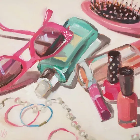 Esmaltes, gafas y accesorios rosados